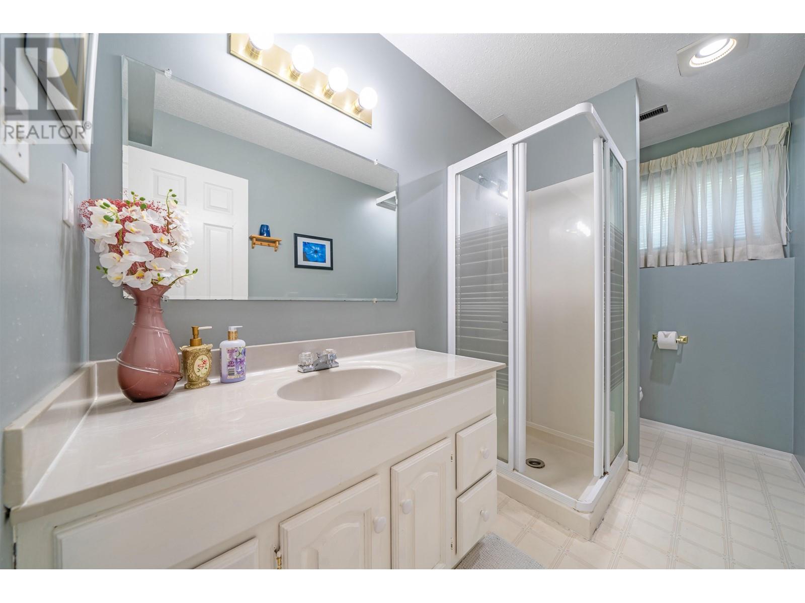 2442 Leclair Drive, Coquitlam, British Columbia  V3K 6G7 - Photo 23 - R2827703