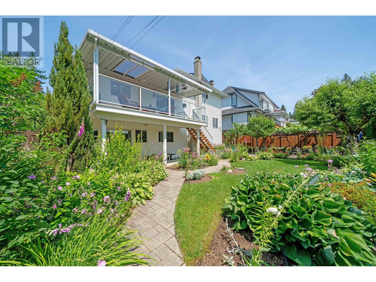 2442 Leclair Drive, Coquitlam, British Columbia  V3K 6G7 - Photo 27 - R2827703
