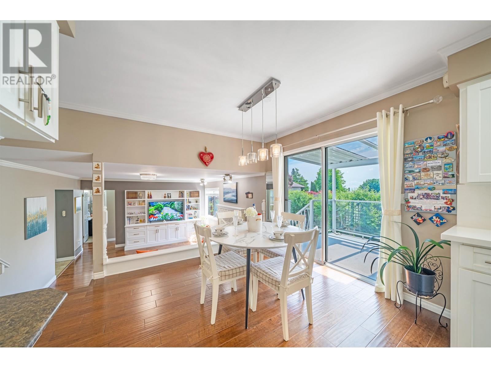 2442 Leclair Drive, Coquitlam, British Columbia  V3K 6G7 - Photo 8 - R2827703