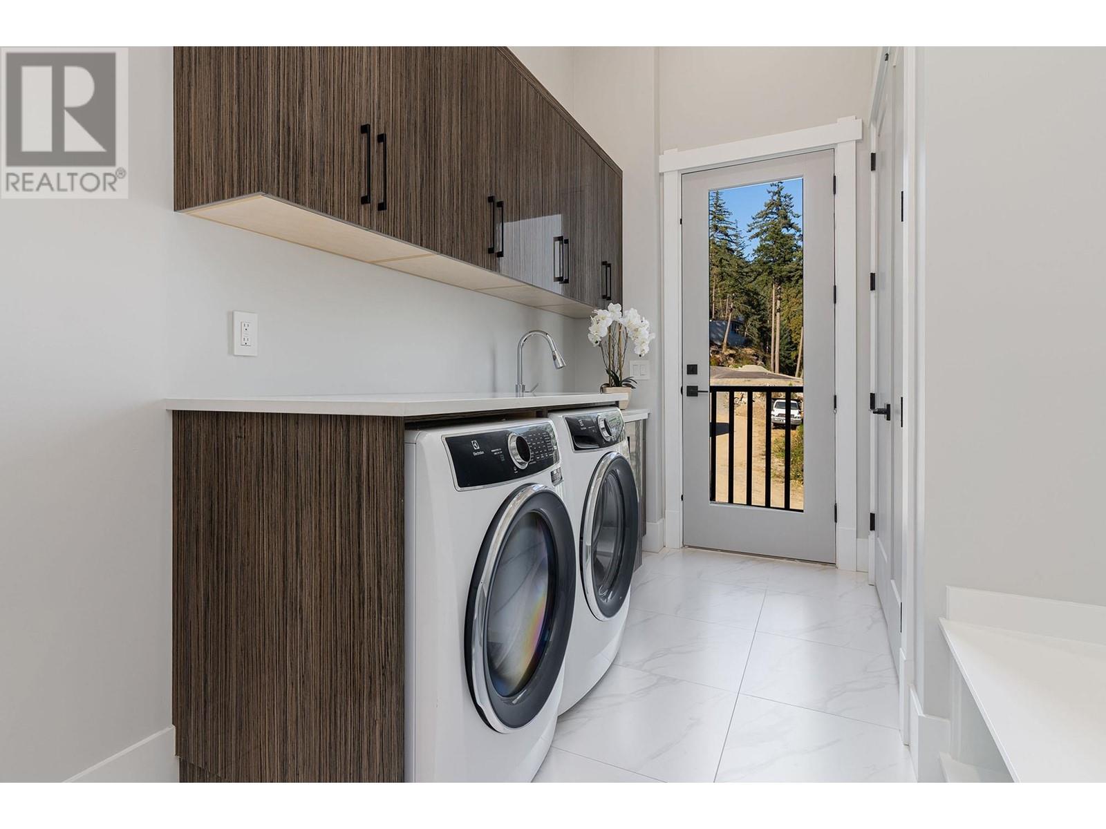 239 Shore Lane, Bowen Island, British Columbia  V0N 1G2 - Photo 20 - R2817769