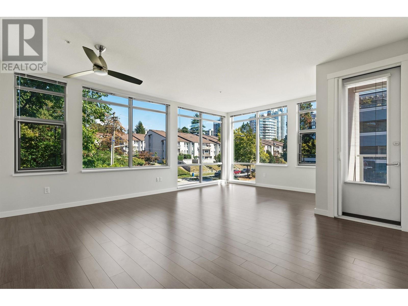 320 255 W 1ST STREET, north vancouver, British Columbia