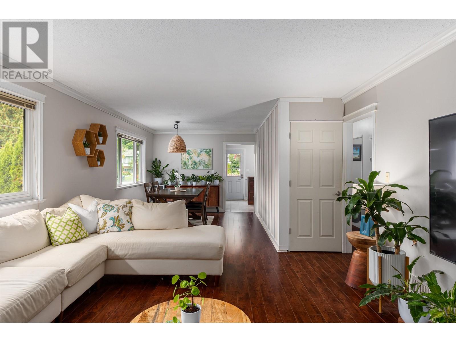 3824 Broom Place, Port Coquitlam, British Columbia  V3B 4A4 - Photo 6 - R2821199
