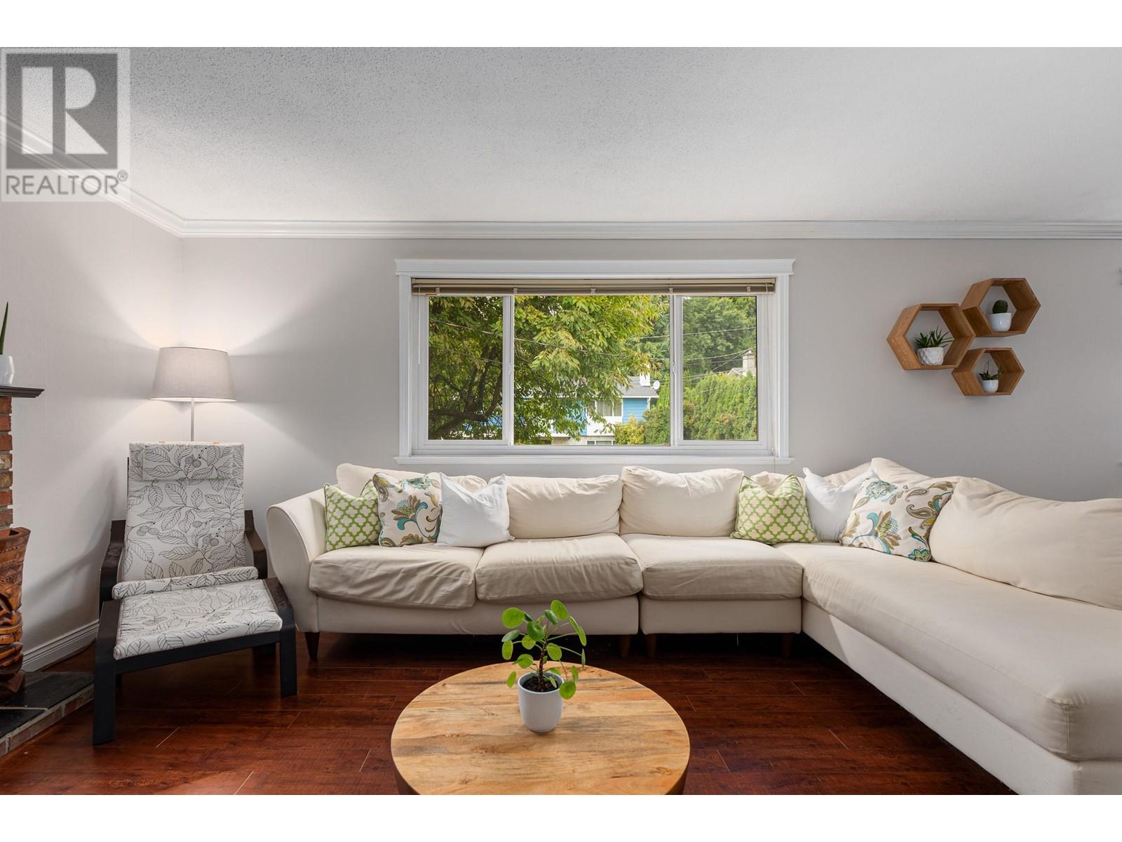 3824 Broom Place, Port Coquitlam, British Columbia  V3B 4A4 - Photo 5 - R2821199