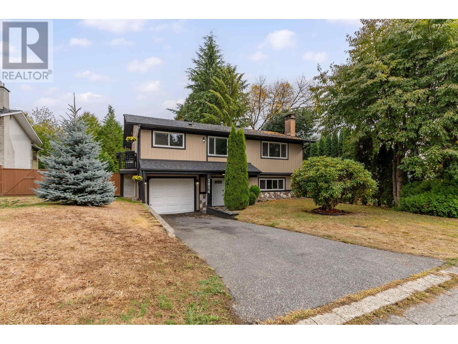3824 Broom Place, Port Coquitlam, British Columbia  V3B 4A4 - Photo 2 - R2821199