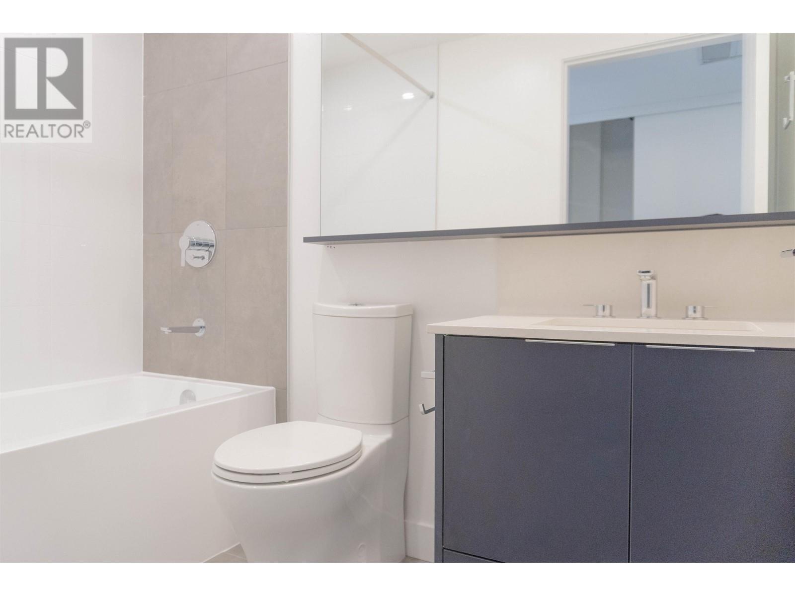 2501 901 Lougheed Highway, Coquitlam, British Columbia  V3K 3T3 - Photo 2 - R2826636