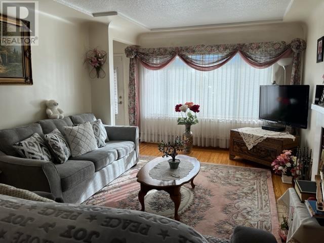 3737 Kincaid Street, Burnaby, British Columbia  V5G 1V4 - Photo 9 - R2815450