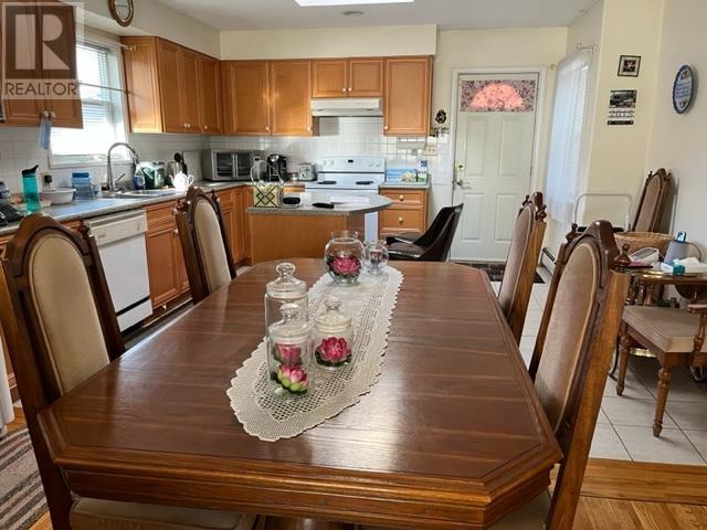 3737 Kincaid Street, Burnaby, British Columbia  V5G 1V4 - Photo 6 - R2815450