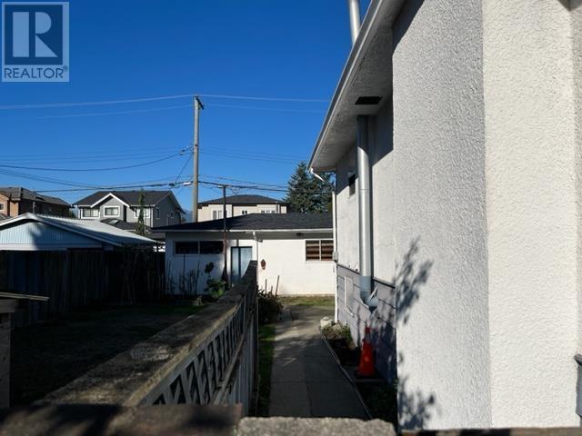 3737 Kincaid Street, Burnaby, British Columbia  V5G 1V4 - Photo 23 - R2815450