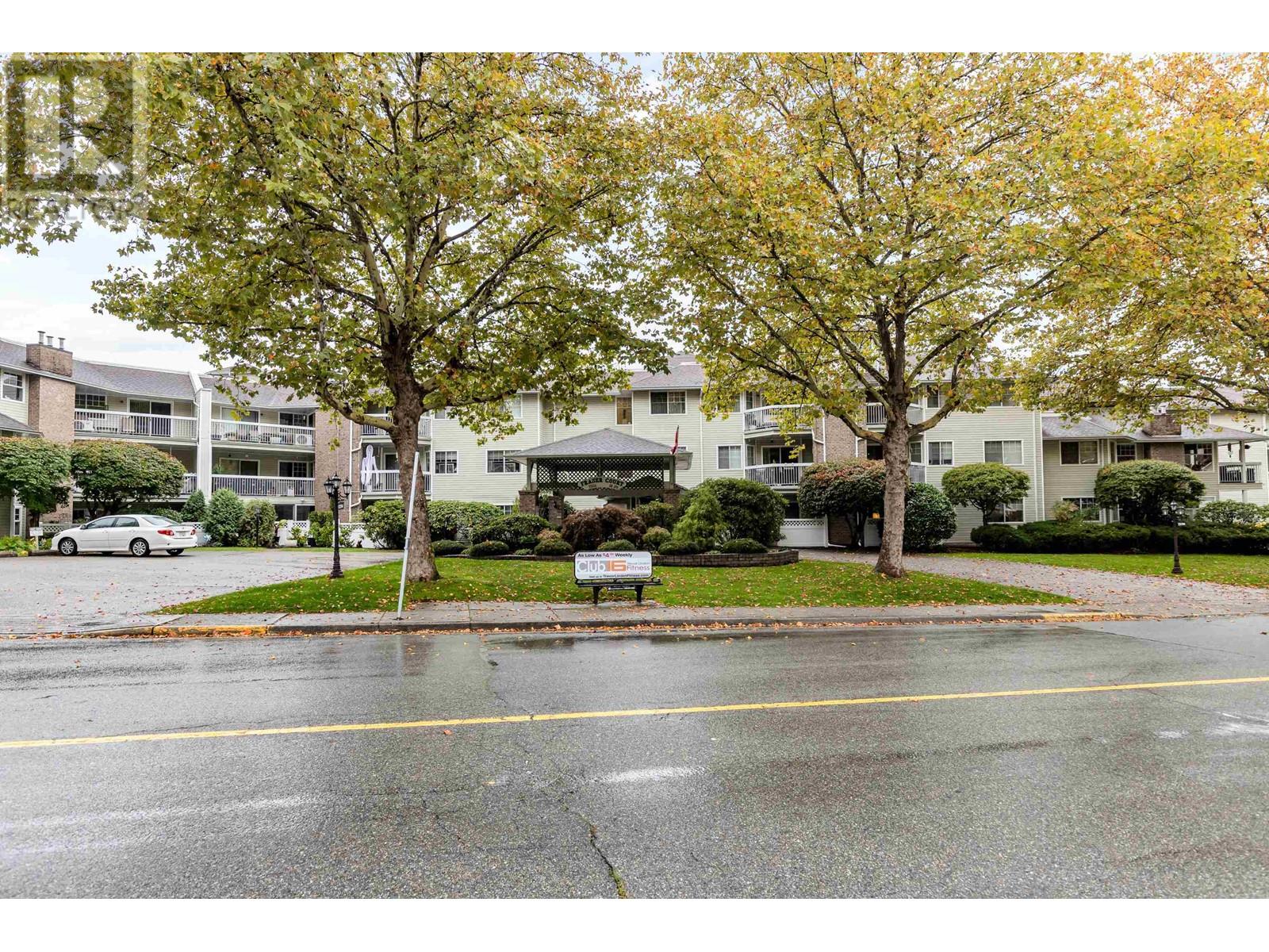 212 22514 116 Avenue, Maple Ridge, British Columbia  V2X 0N8 - Photo 2 - R2827738