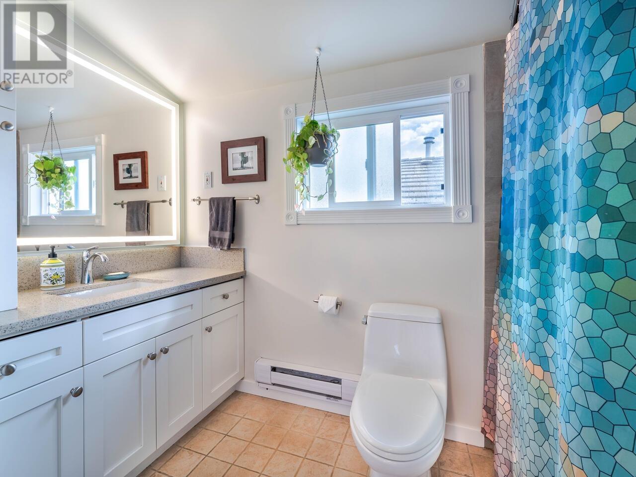 3067 Graveley Street, Vancouver, British Columbia  V5K 3K5 - Photo 33 - R2827774