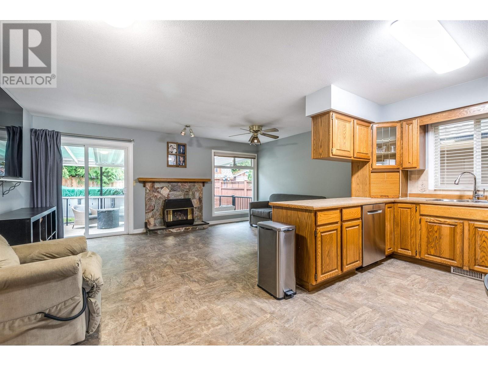 12501 219 Street, Maple Ridge, British Columbia  V2X 0V4 - Photo 6 - R2827783
