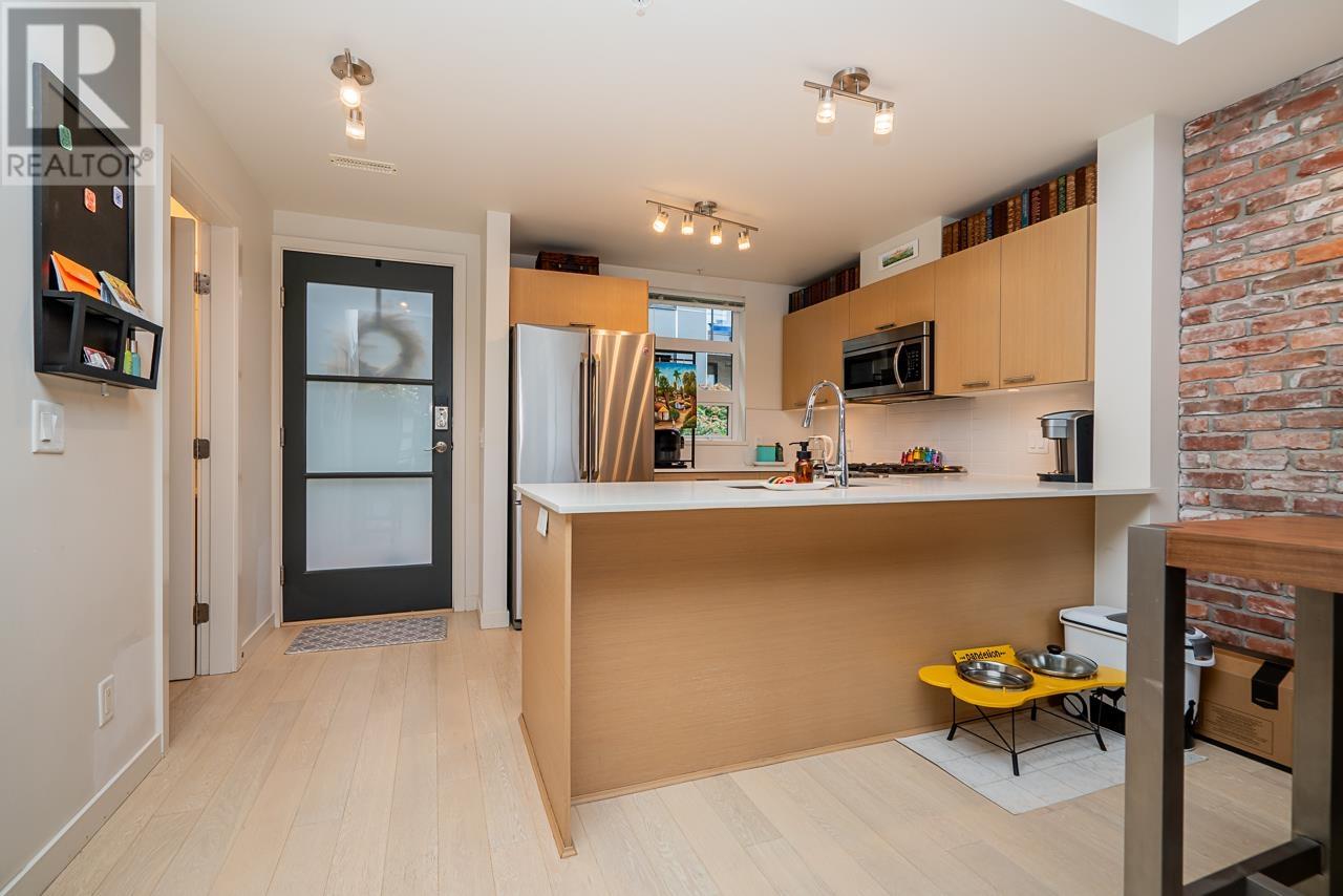 322 95 Moody Street, Port Moody, British Columbia  V3H 0H2 - Photo 6 - R2827712