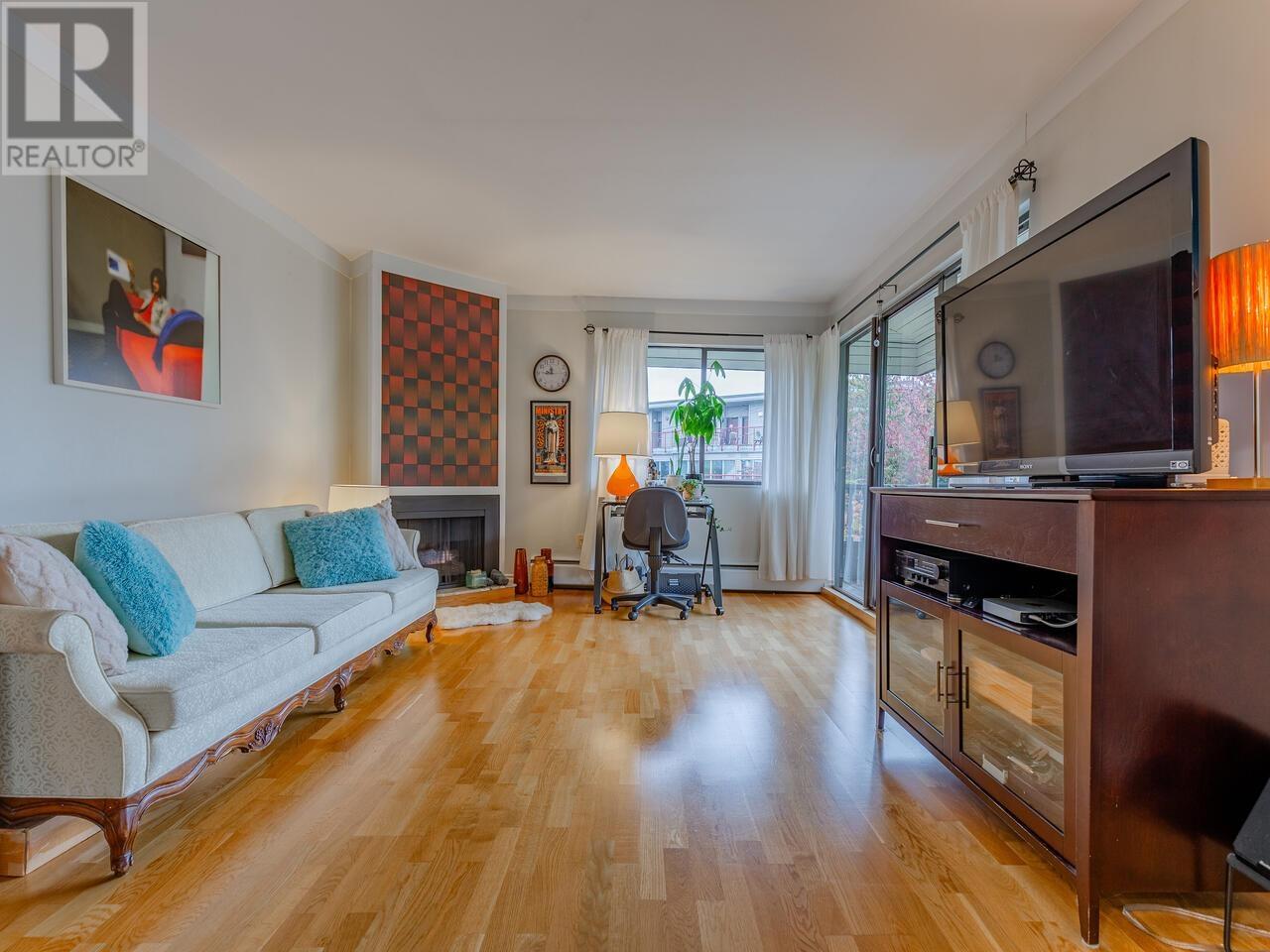 305 350 E 5TH AVENUE, vancouver, British Columbia