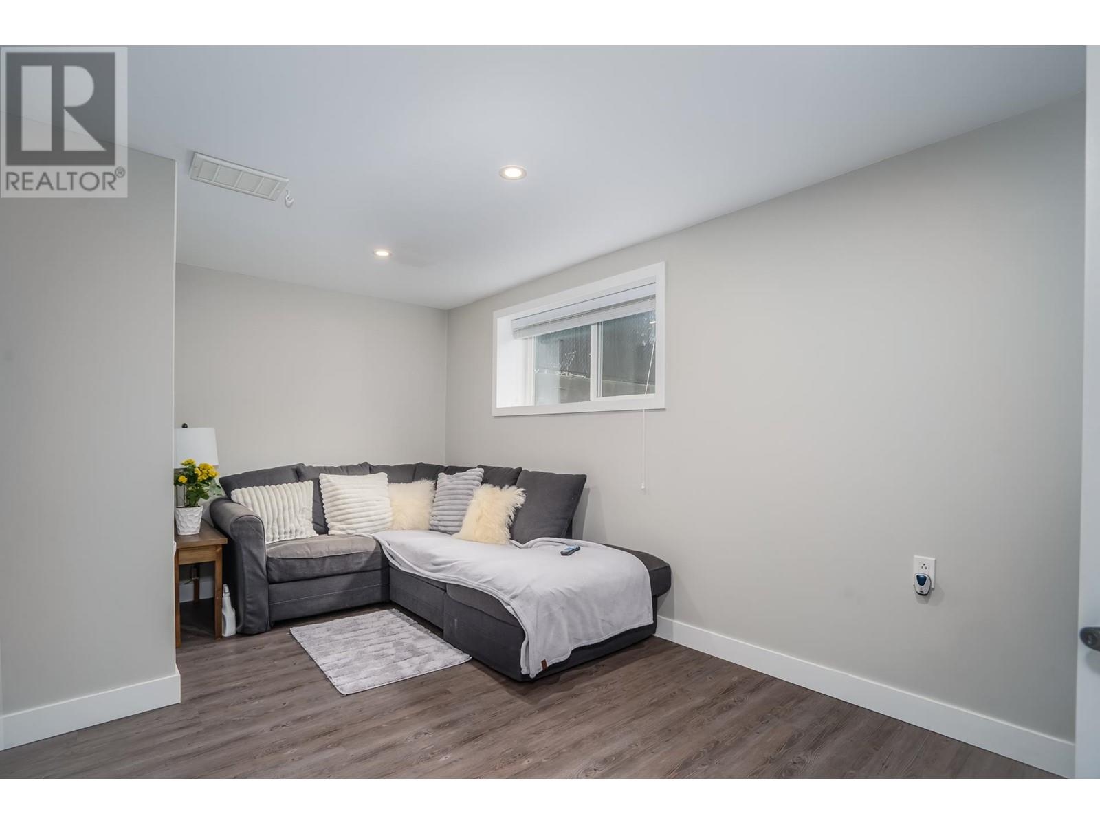 4664 Royal Oak Avenue, Burnaby, British Columbia  V5G 3M5 - Photo 22 - R2827828