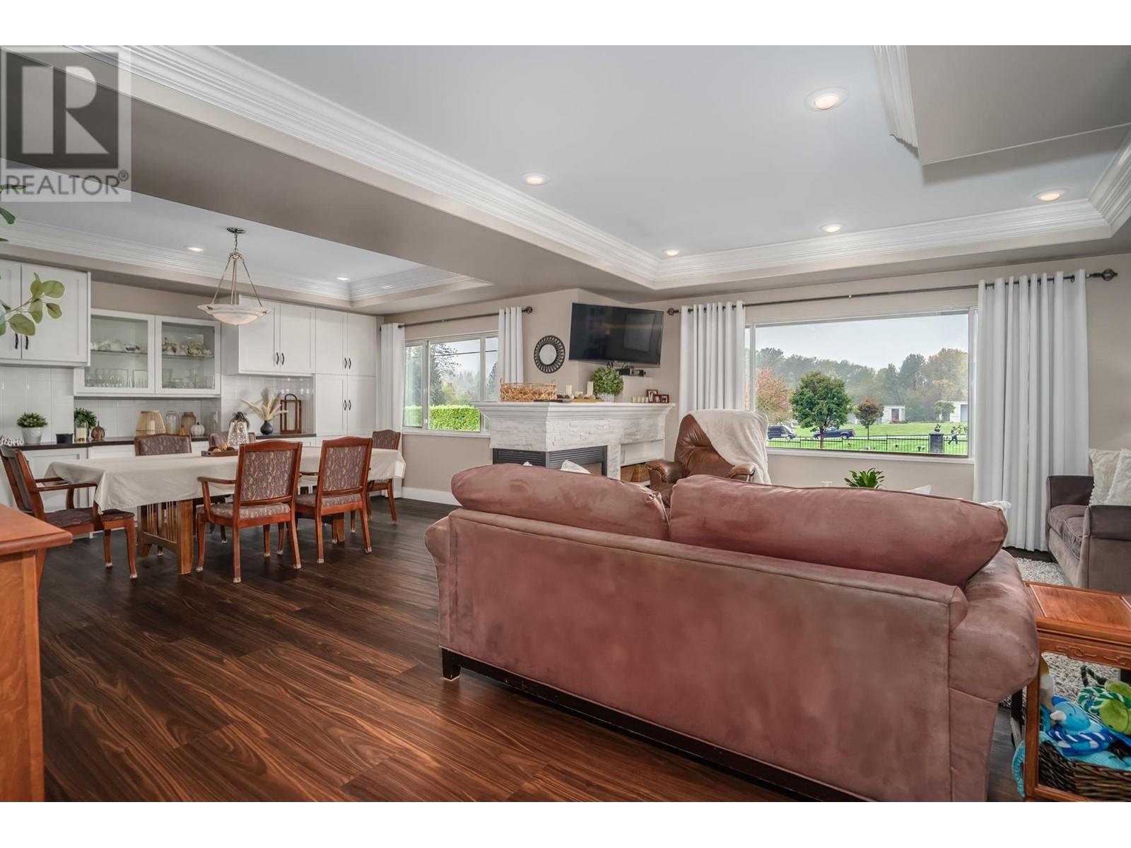 4664 Royal Oak Avenue, Burnaby, British Columbia  V5G 3M5 - Photo 5 - R2827828