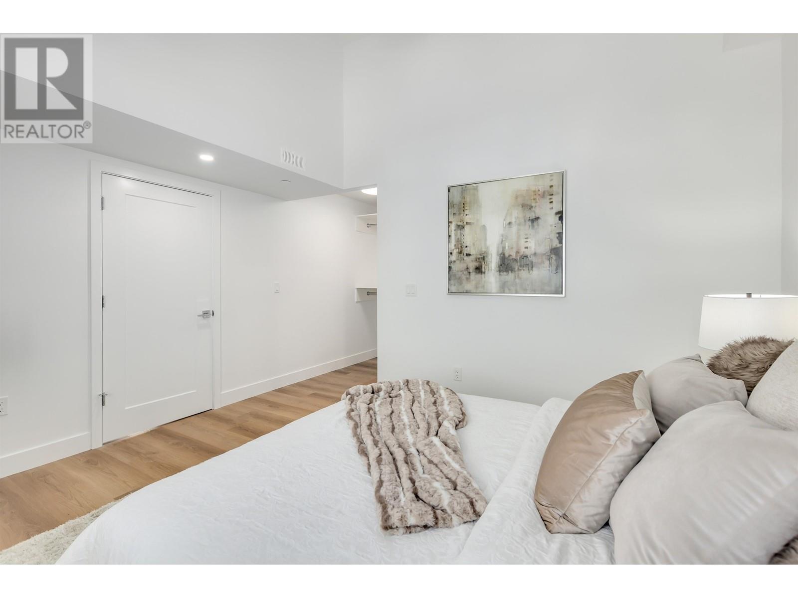 1 2796 Dundas Street, Vancouver, British Columbia  V5K 3Y6 - Photo 17 - R2811803