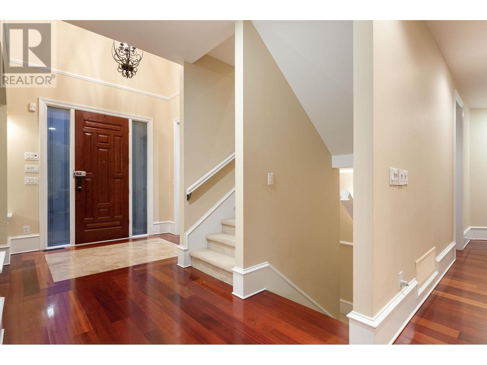 312 Forestview Lane, Anmore, British Columbia  V3H 0A3 - Photo 3 - R2827574