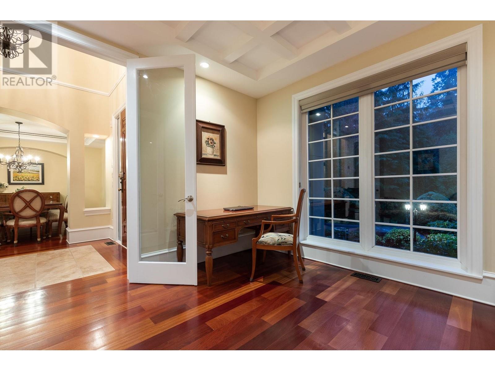 312 Forestview Lane, Anmore, British Columbia  V3H 0A3 - Photo 4 - R2827574