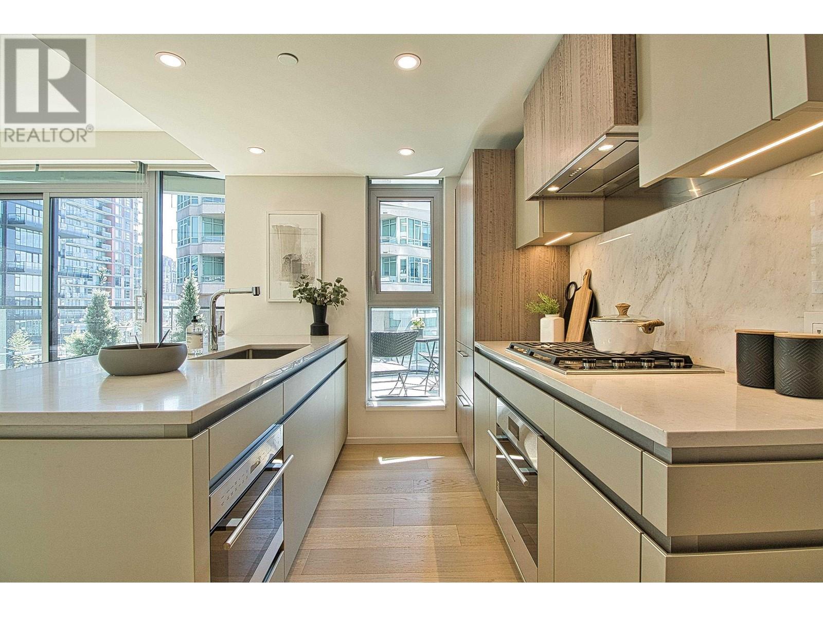 1008 889 Pacific Street, Vancouver, British Columbia  V6Z 1C3 - Photo 3 - R2821822