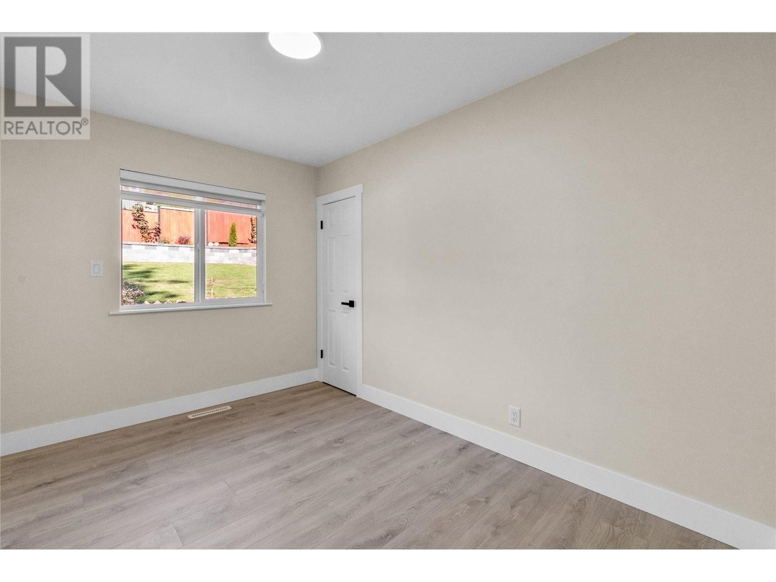 312 Laurentian Crescent, Coquitlam, British Columbia  V3K 1Y1 - Photo 19 - R2824607