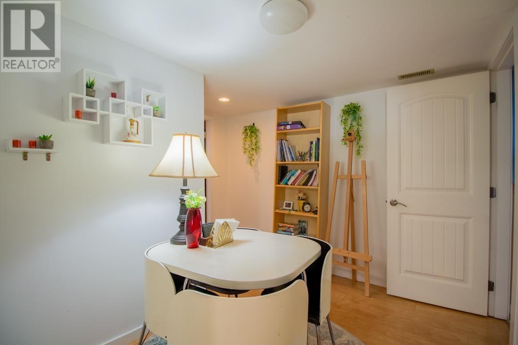 3949 W 23rd Avenue, Vancouver, British Columbia  V6S 1L1 - Photo 16 - R2827566