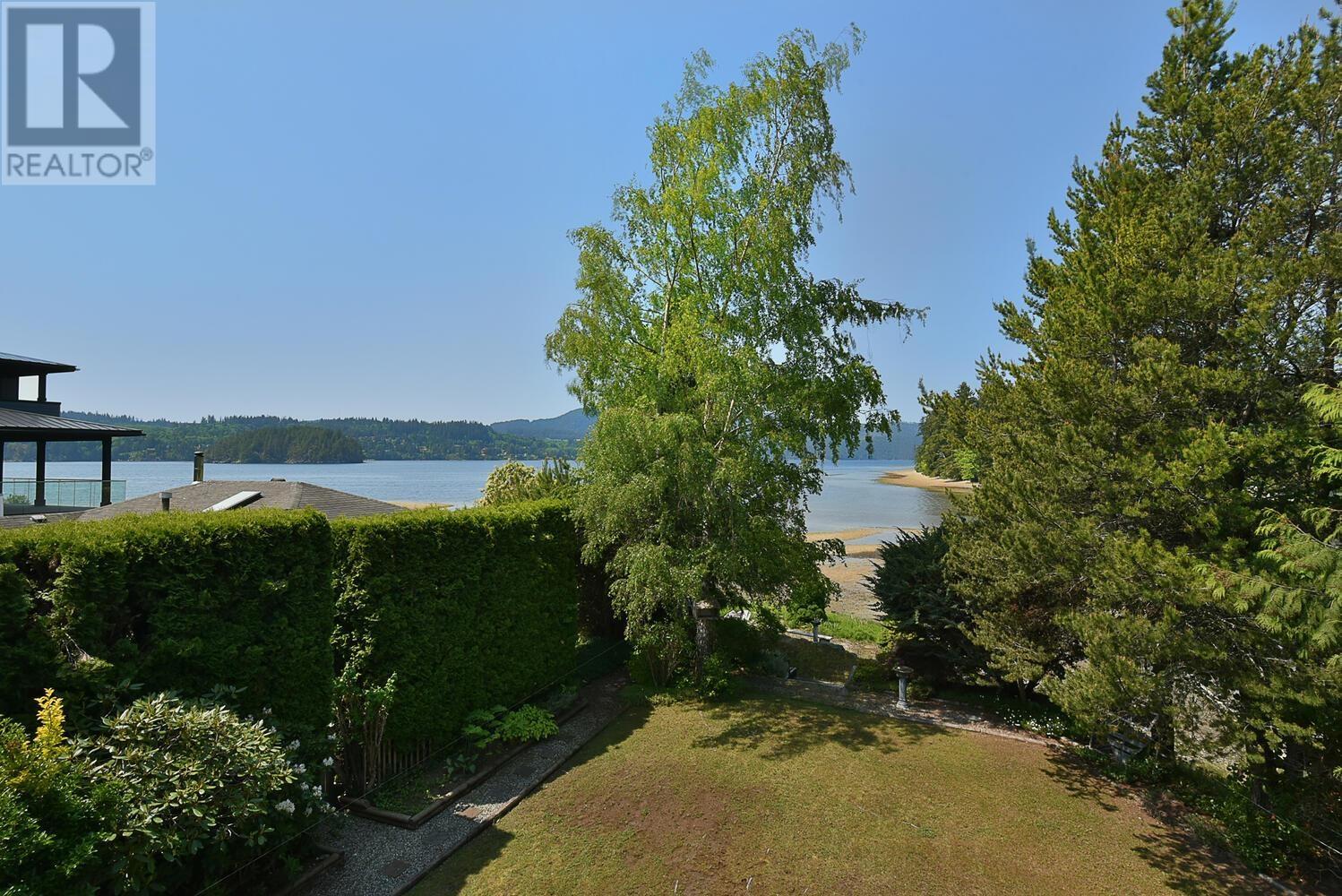 6315 Marmot Road, Sechelt, British Columbia  V7Z 0L2 - Photo 35 - R2808340