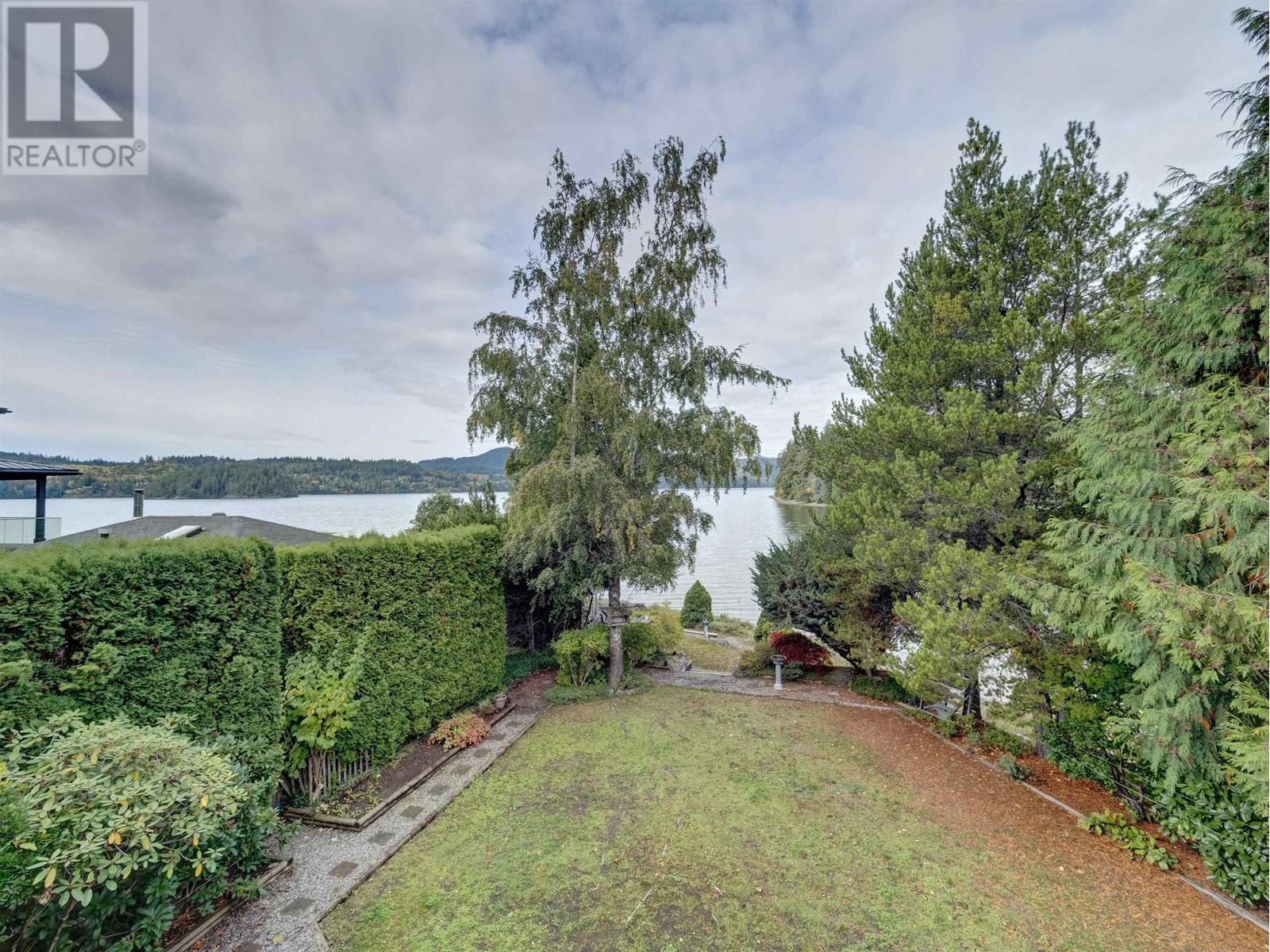 6315 MARMOT ROAD, sechelt, British Columbia
