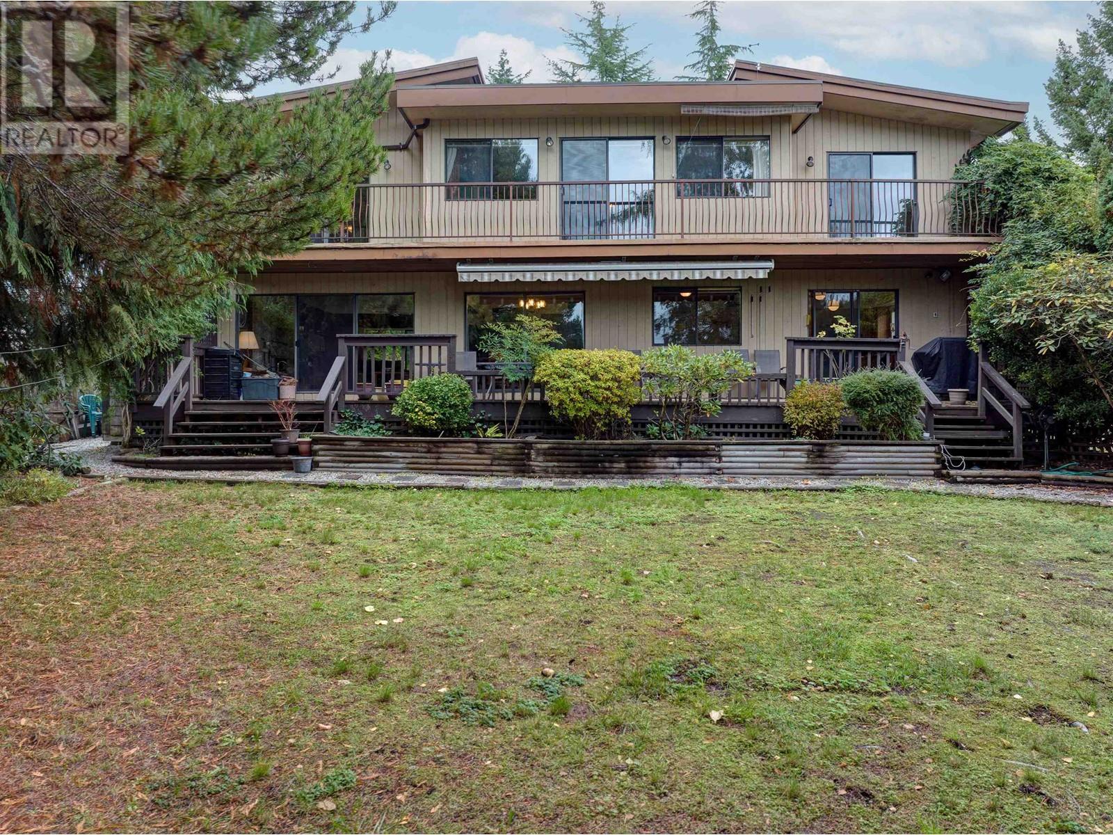 6315 Marmot Road, Sechelt, British Columbia  V7Z 0L2 - Photo 3 - R2808340