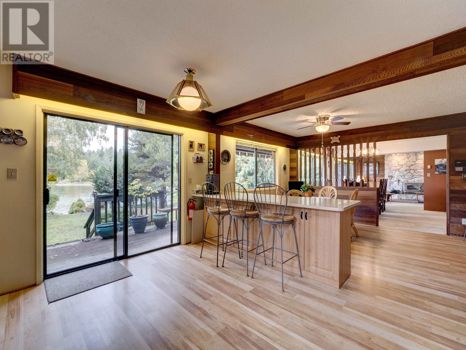 6315 Marmot Road, Sechelt, British Columbia  V7Z 0L2 - Photo 9 - R2808340