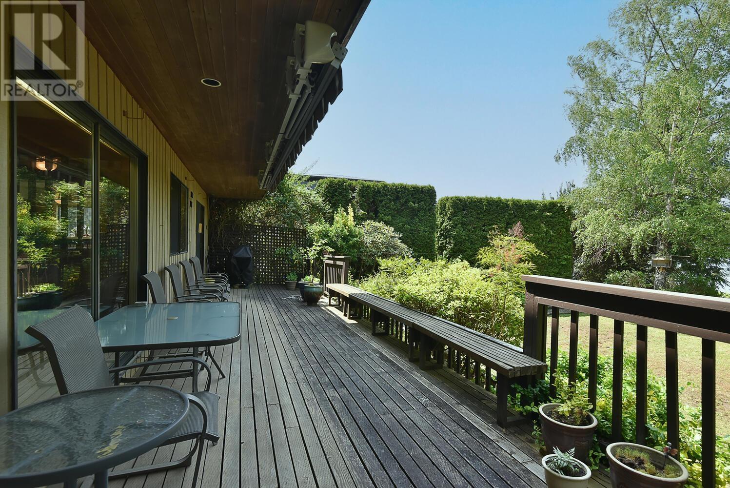 6315 Marmot Road, Sechelt, British Columbia  V7Z 0L2 - Photo 5 - R2808340