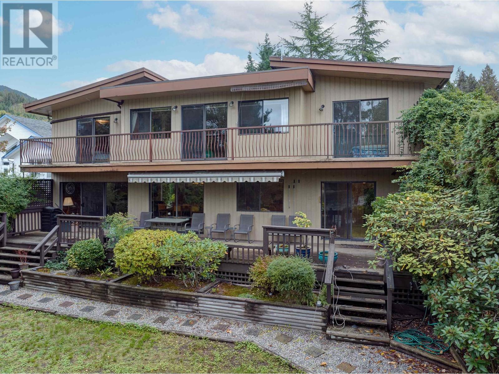 6315 Marmot Road, Sechelt, British Columbia  V7Z 0L2 - Photo 4 - R2808340