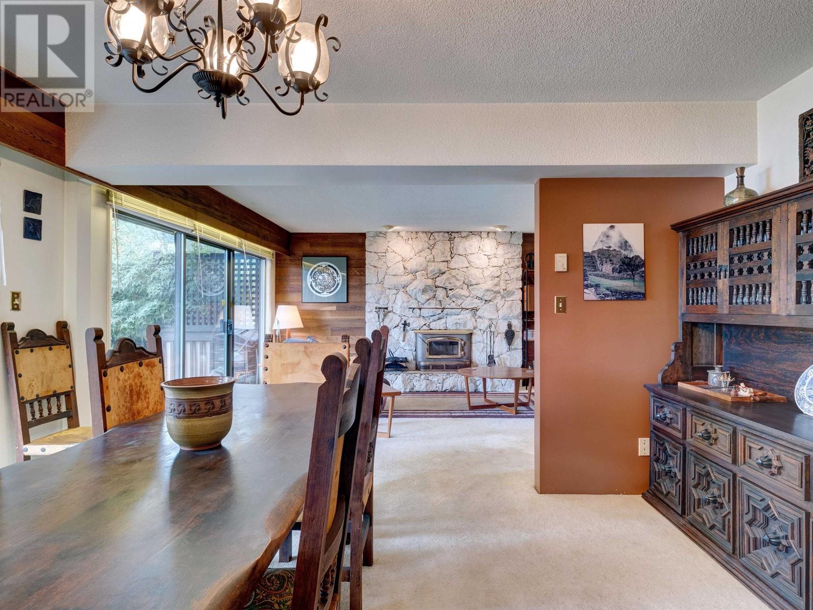 6315 Marmot Road, Sechelt, British Columbia  V7Z 0L2 - Photo 13 - R2808340