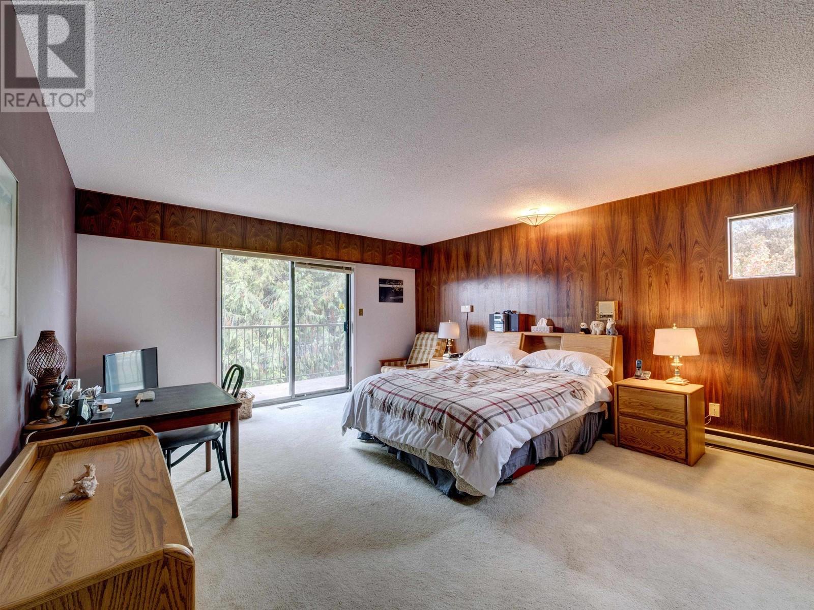 6315 Marmot Road, Sechelt, British Columbia  V7Z 0L2 - Photo 18 - R2808340