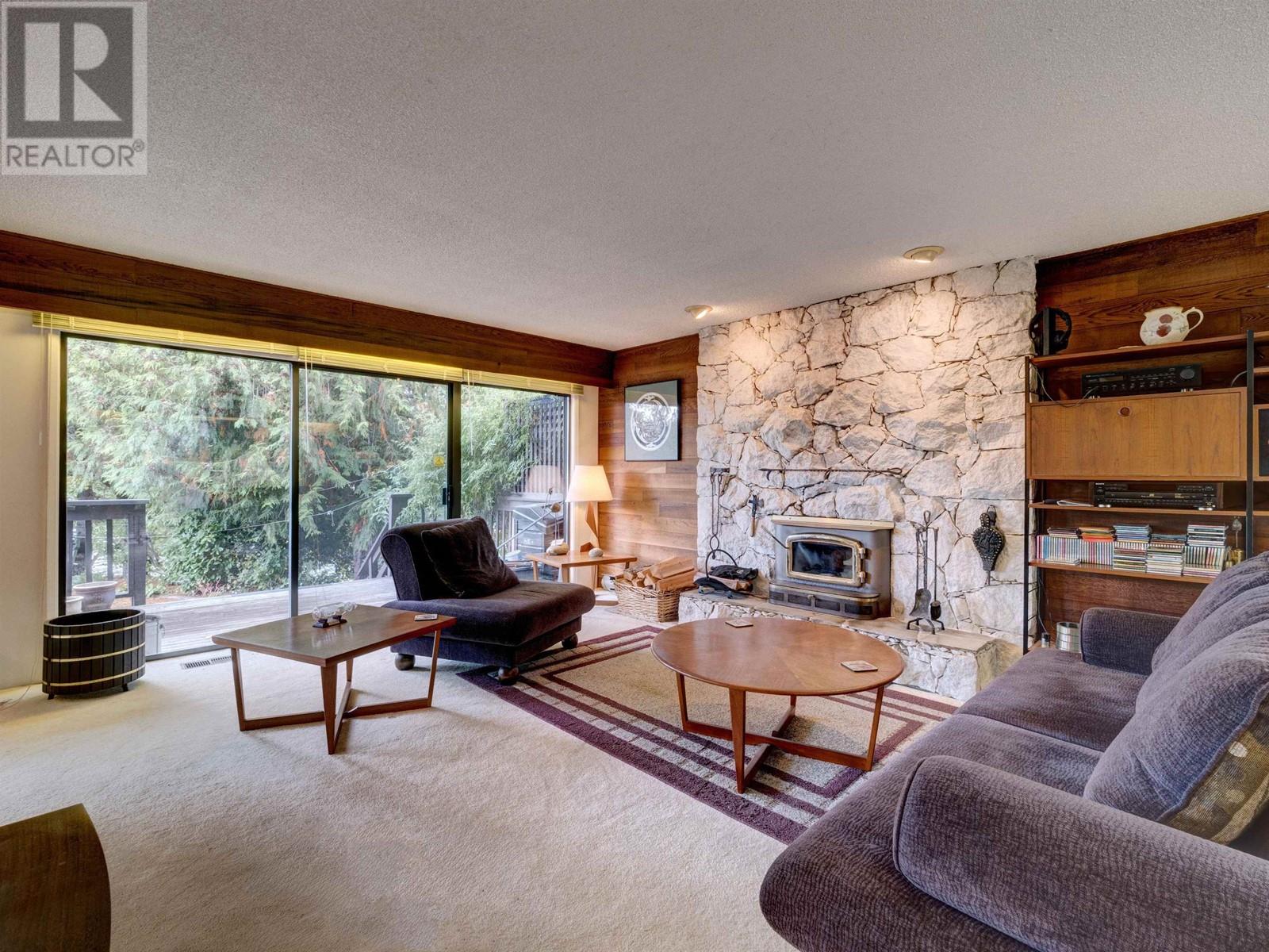 6315 Marmot Road, Sechelt, British Columbia  V7Z 0L2 - Photo 14 - R2808340