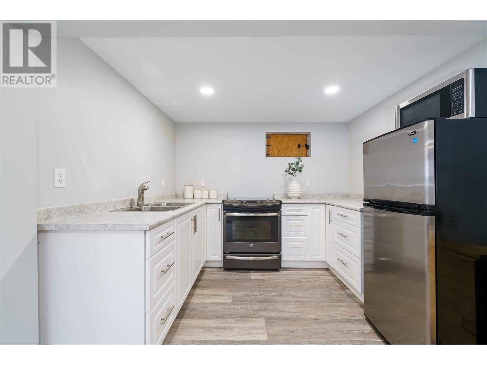 22070 Cliff Avenue, Maple Ridge, British Columbia  V2X 2L2 - Photo 26 - R2827806