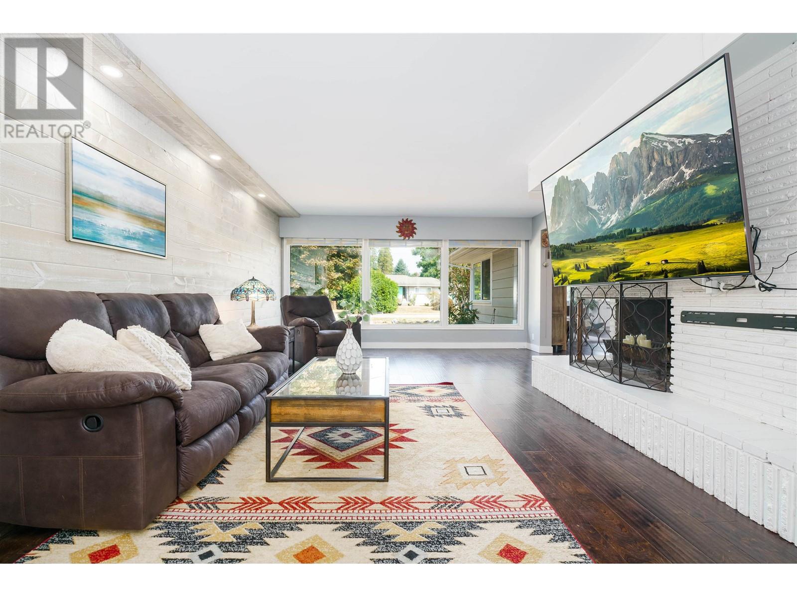 22070 Cliff Avenue, Maple Ridge, British Columbia  V2X 2L2 - Photo 9 - R2827806