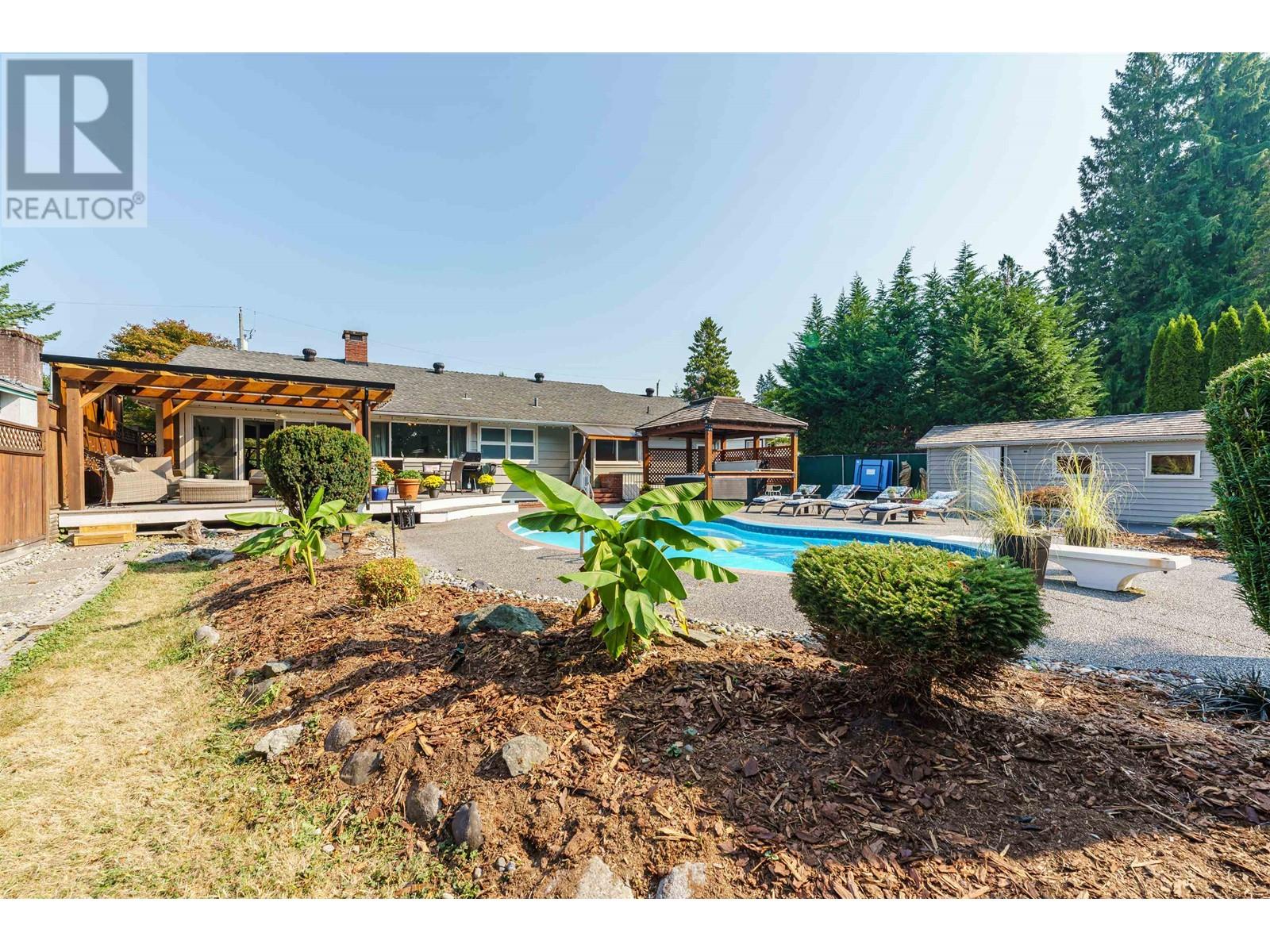 22070 Cliff Avenue, Maple Ridge, British Columbia  V2X 2L2 - Photo 32 - R2827806