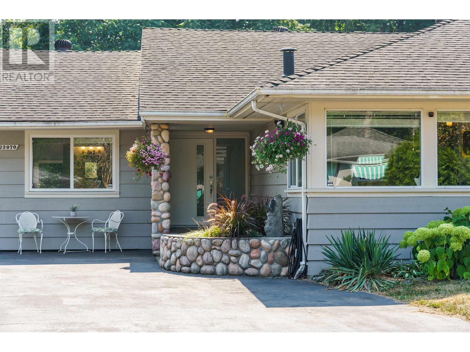 22070 Cliff Avenue, Maple Ridge, British Columbia  V2X 2L2 - Photo 30 - R2827806