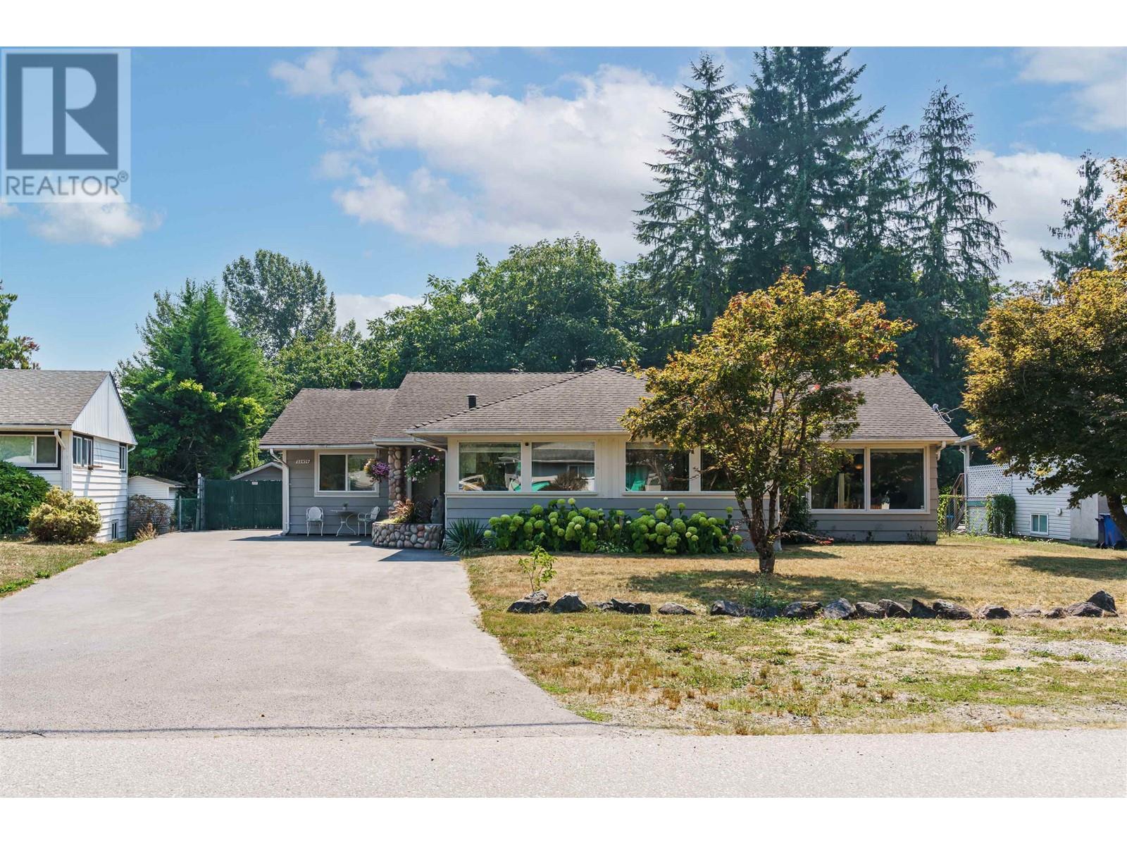 22070 Cliff Avenue, Maple Ridge, British Columbia  V2X 2L2 - Photo 31 - R2827806