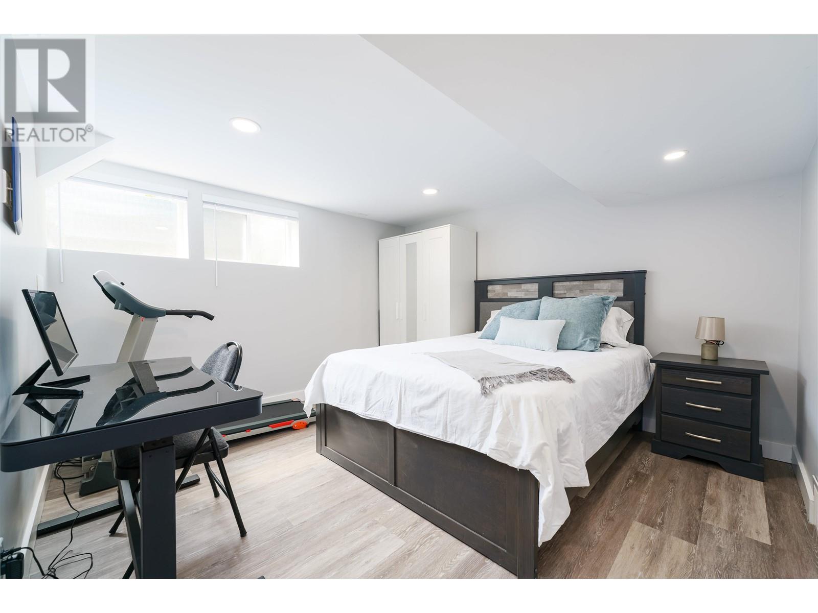 22070 Cliff Avenue, Maple Ridge, British Columbia  V2X 2L2 - Photo 27 - R2827806