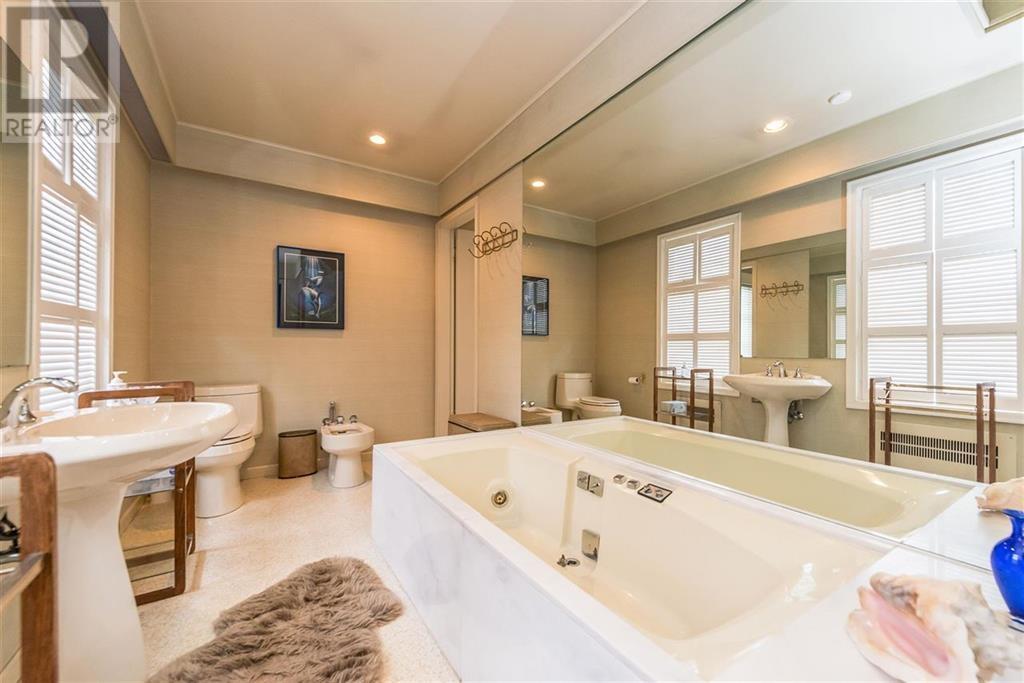 3xxx Osler, Vancouver, British Columbia  V6H 2W6 - Photo 11 - R2827866