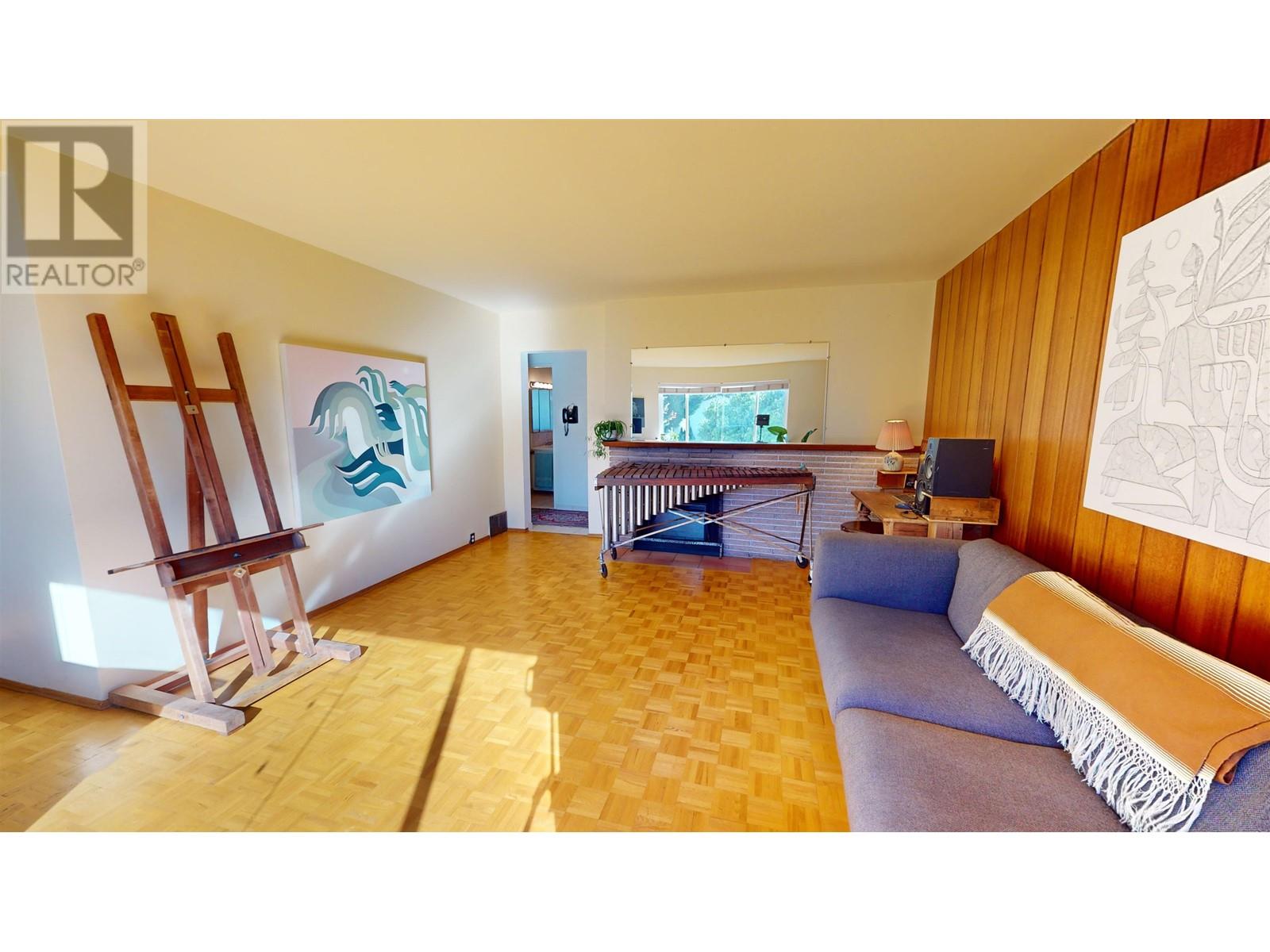 4257 Triumph Street, Burnaby, British Columbia  V5C 1Z5 - Photo 4 - R2826820