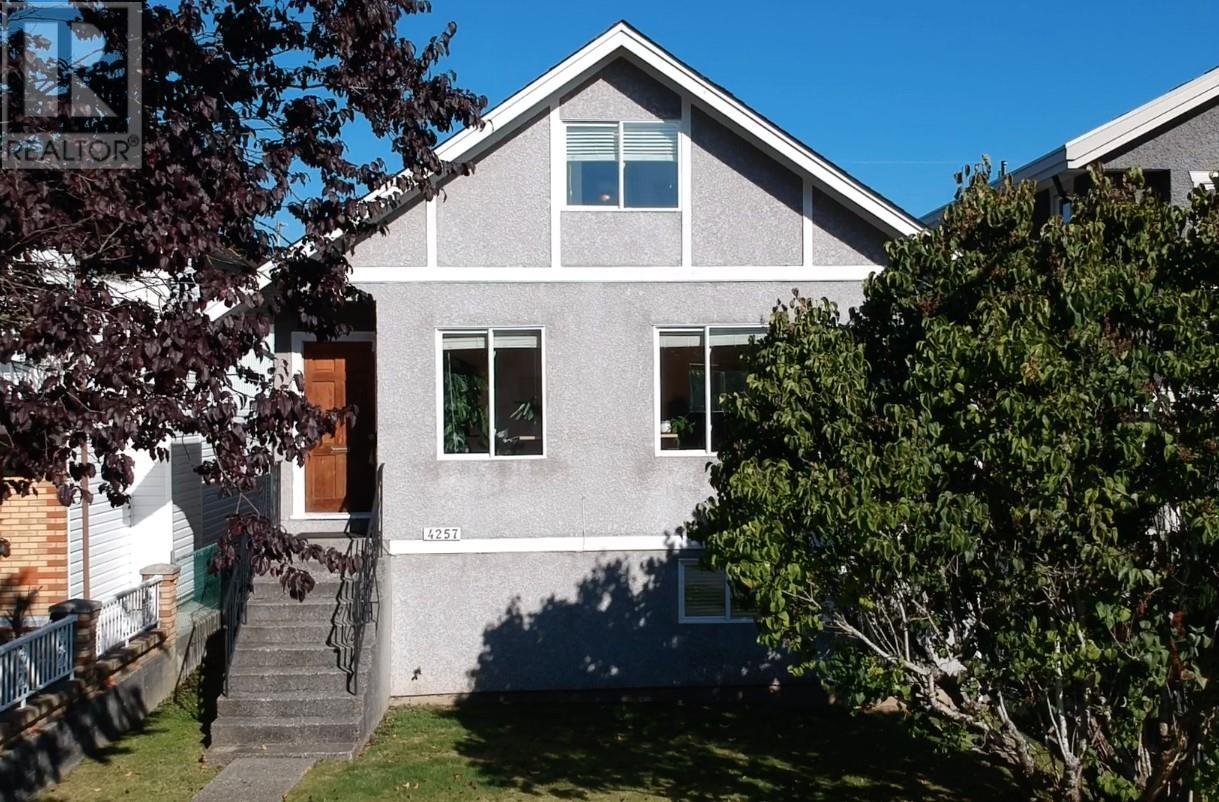 4257 TRIUMPH STREET, burnaby, British Columbia