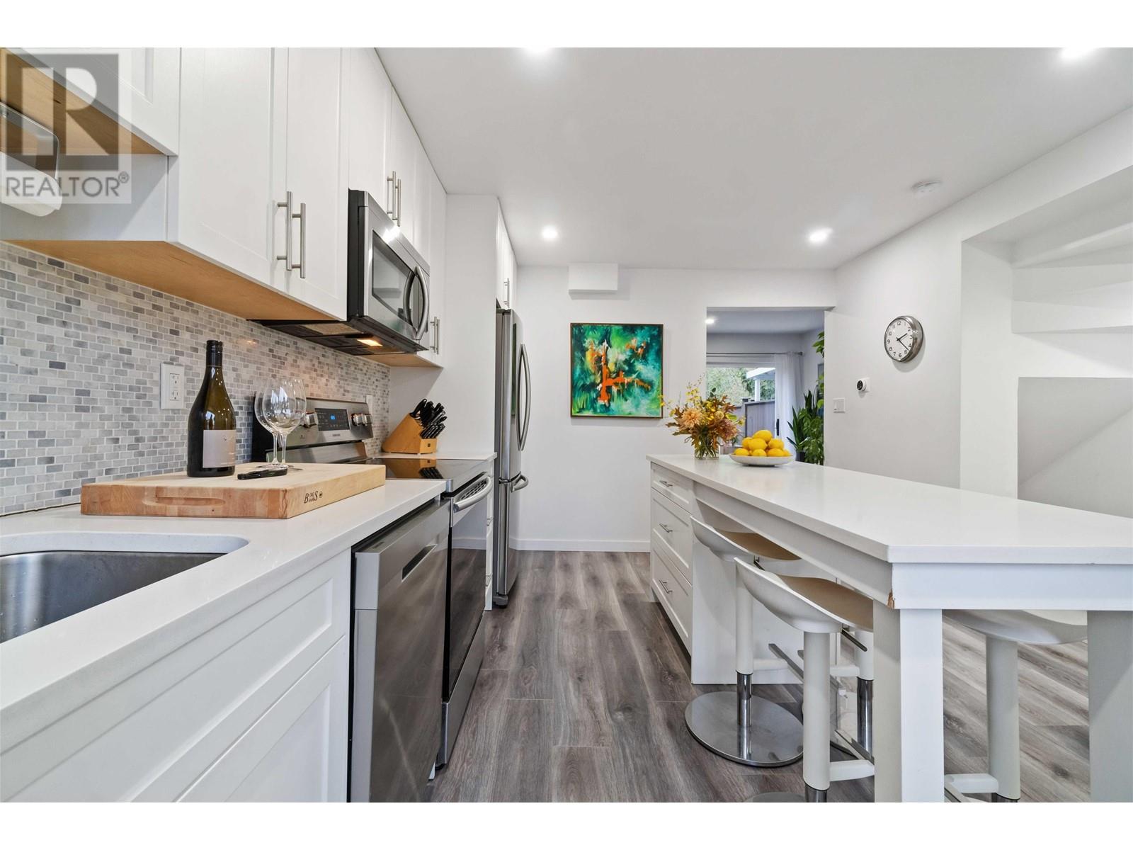 3369 Ganymede Drive, Burnaby, British Columbia  V3J 1A5 - Photo 6 - R2827310