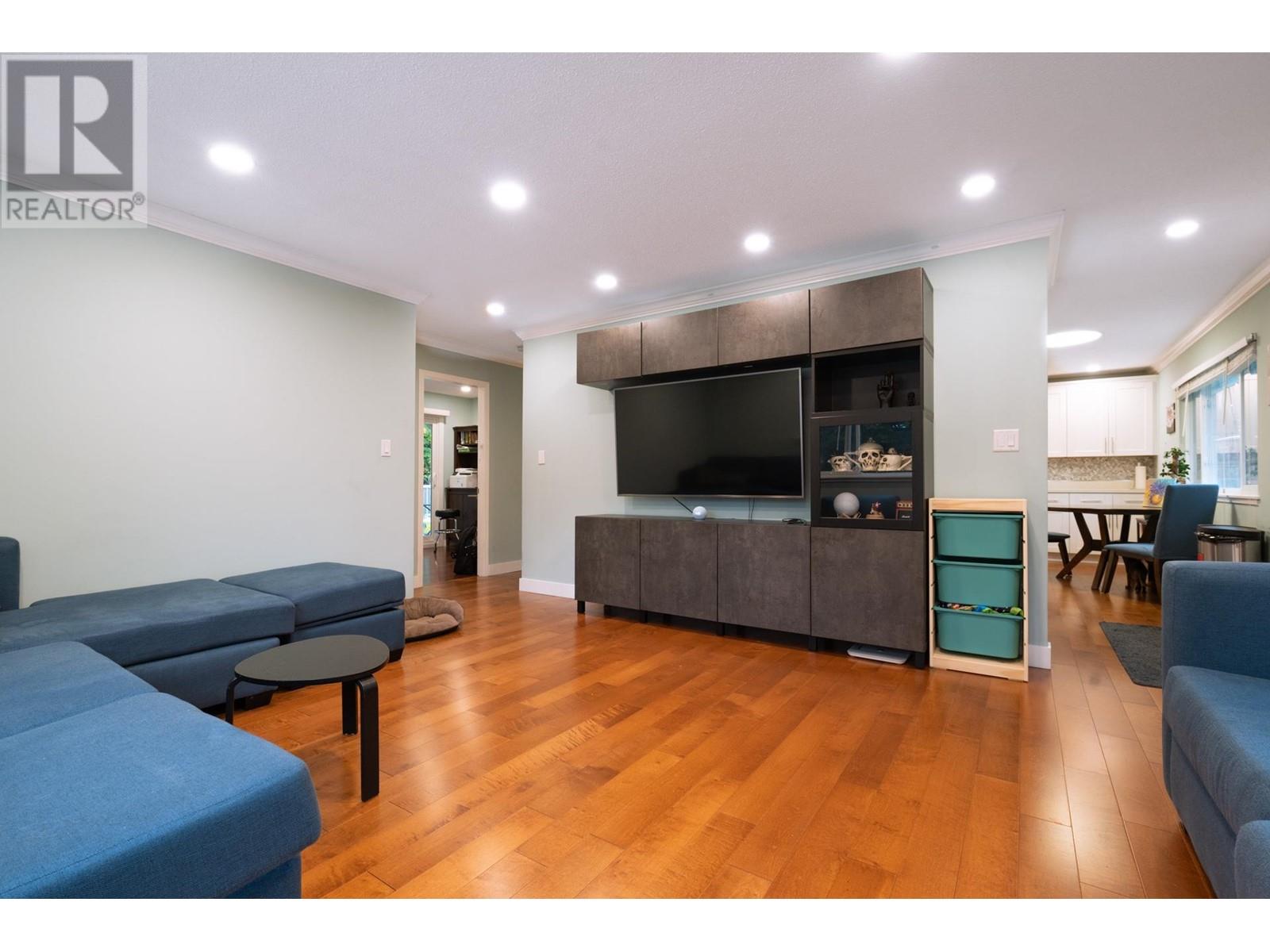 3357 Lakedale Avenue, Burnaby, British Columbia  V5A 3C9 - Photo 7 - R2819320