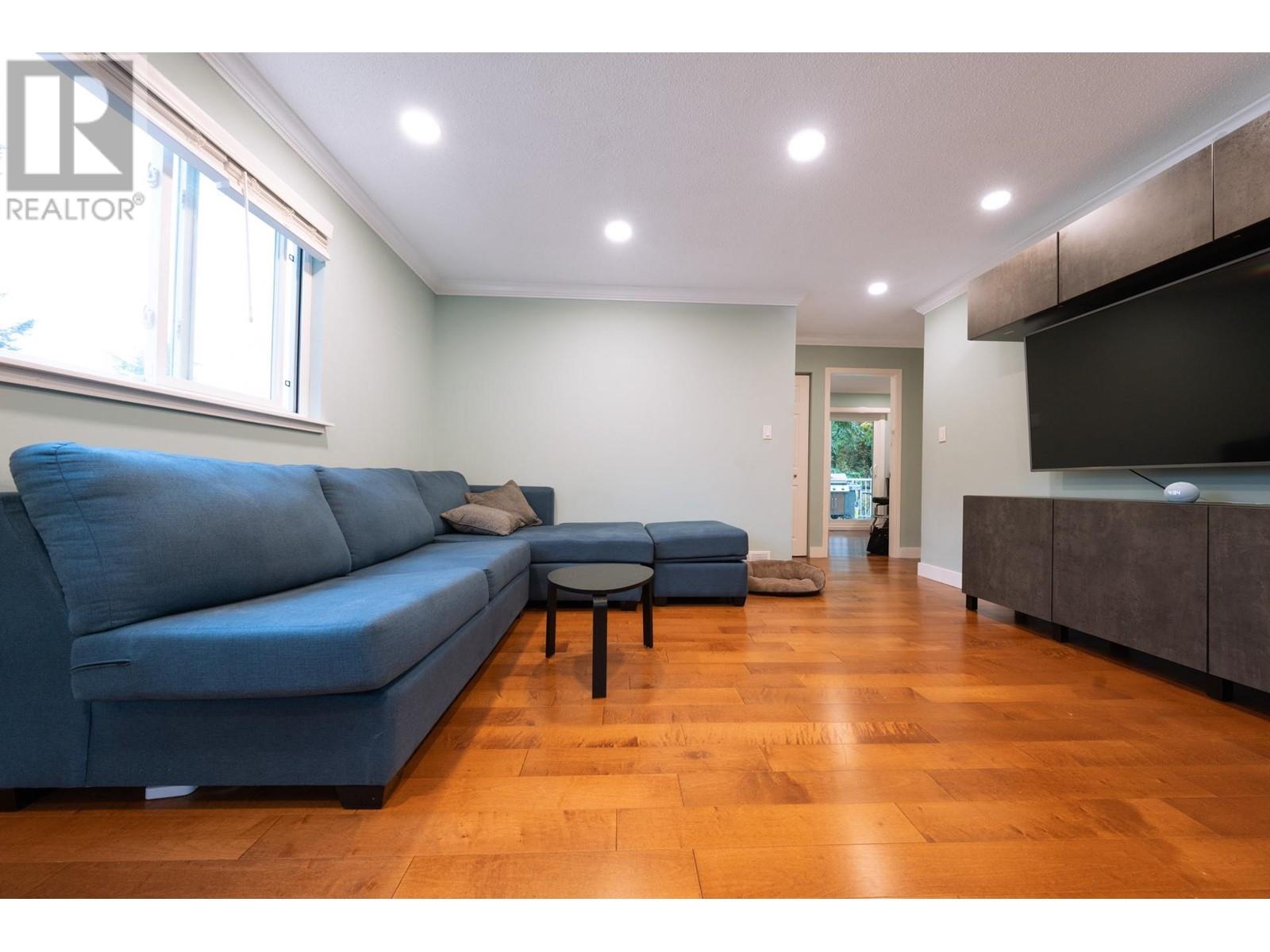 3357 Lakedale Avenue, Burnaby, British Columbia  V5A 3C9 - Photo 9 - R2819320