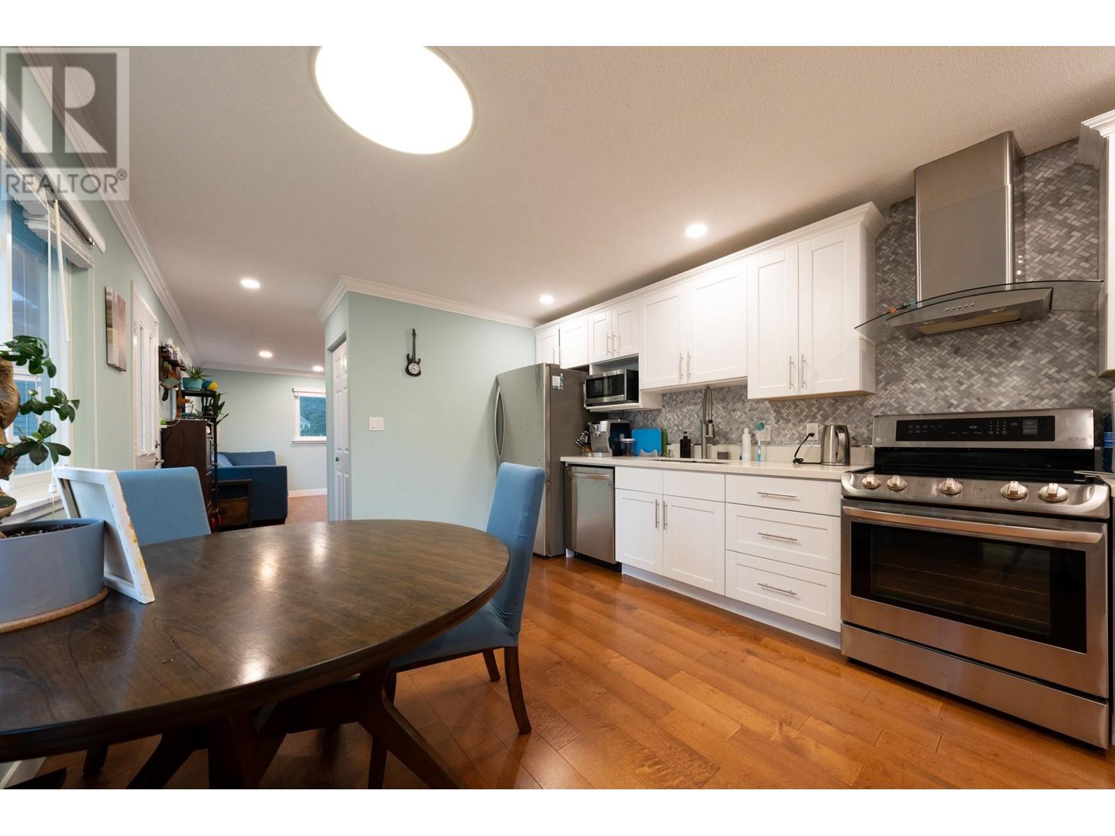 3357 Lakedale Avenue, Burnaby, British Columbia  V5A 3C9 - Photo 14 - R2819320