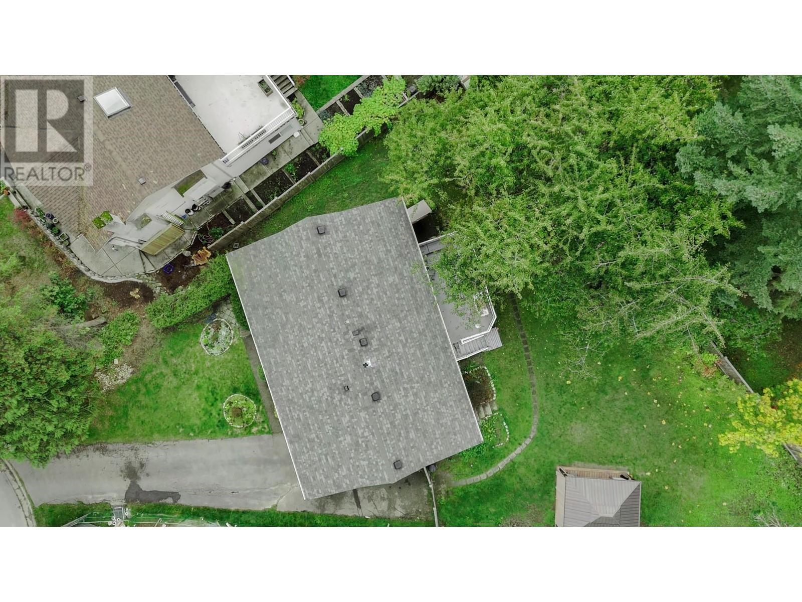 3357 Lakedale Avenue, Burnaby, British Columbia  V5A 3C9 - Photo 3 - R2819320