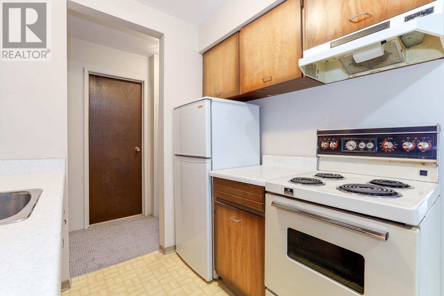 311 1045 Howie Avenue, Coquitlam, British Columbia  V3J 1T5 - Photo 13 - R2827911