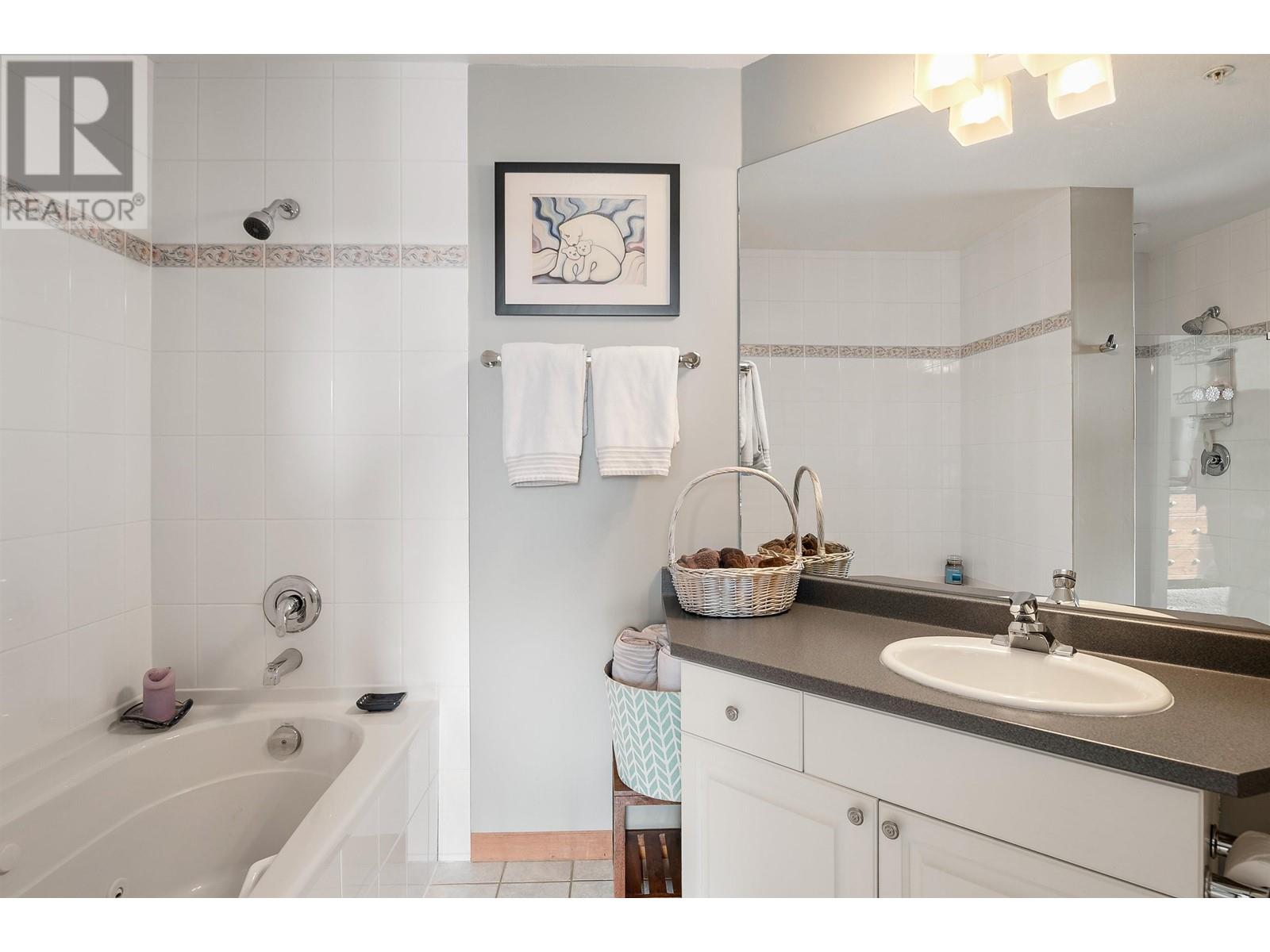 404 3201 Blueberry Drive, Whistler, British Columbia  V8E 0T4 - Photo 10 - R2827933